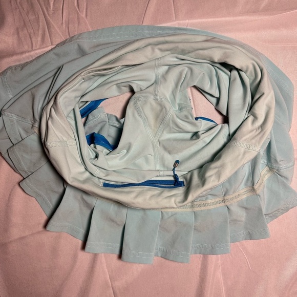 Lululemon Run: Pace Setter Skirt in Aquamarine, size 6 - Picture 7 of 9